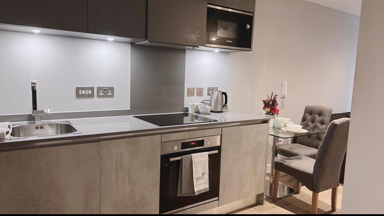 Mnitri Apartment 루턴 외부 사진